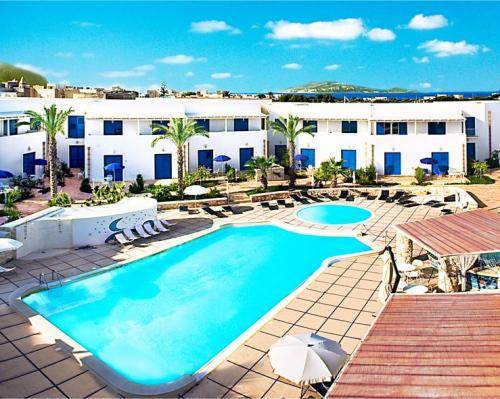 Imagen de la habitación del Hotel Villaggio Cala La Luna. Foto 2