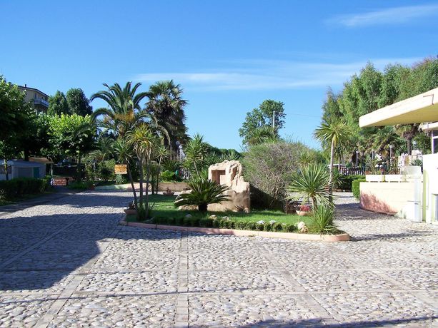 Imagen general del Hotel Villaggio Camping Costa d\'Argento. Foto 2