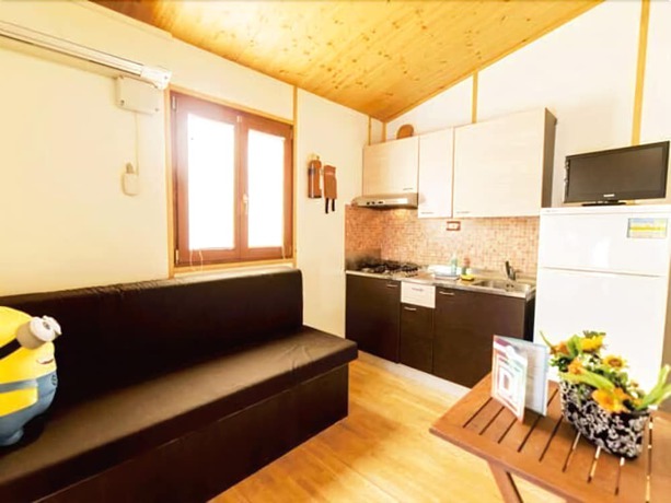Imagen de la habitación del Hotel Villaggio Camping Duca Amedeo. Foto 17
