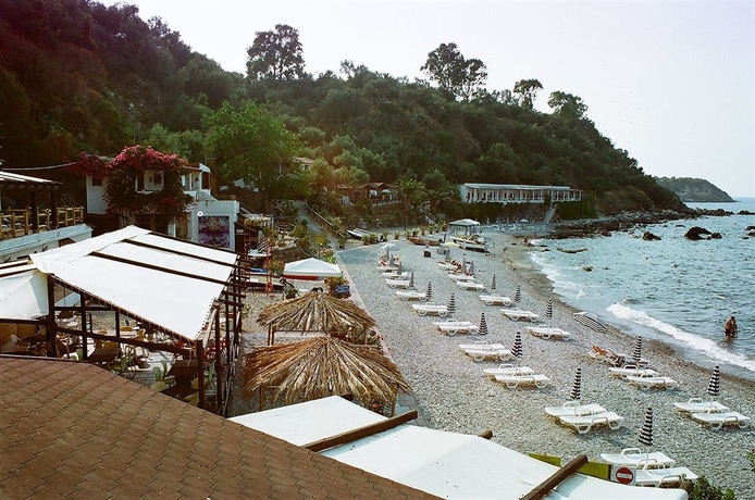 Imagen de los exteriores del Hotel Villaggio Cirucco. Foto 11