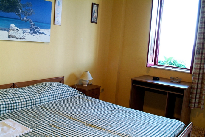 Imagen de la habitación del Hotel Villaggio Cirucco. Foto 7