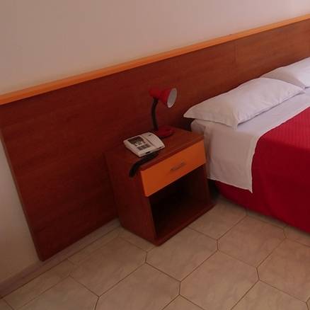 Imagen de la habitación del Hotel Villaggio Club Calanovellamare. Foto 5