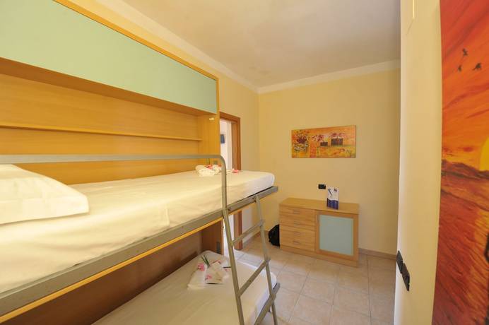 Imagen de la habitación del Hotel Villaggio Club Eden. Foto 7