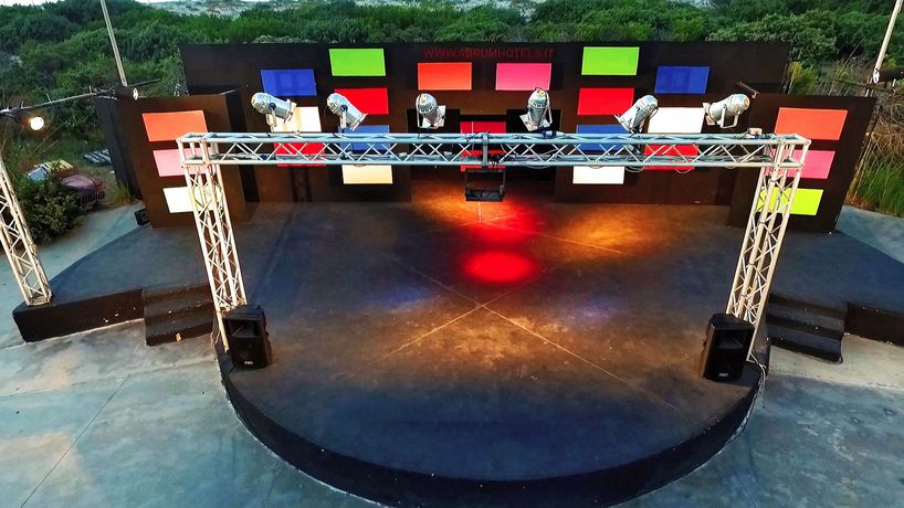 Imagen de la piscina del Hotel Villaggio Dei Pini. Foto 11