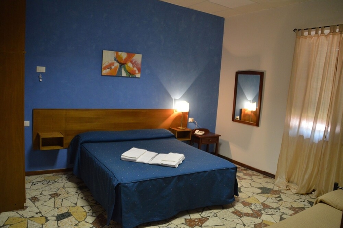 Imagen de la habitación del Hotel Villaggio Della Mercede. Foto 8