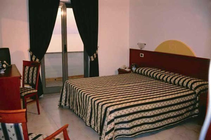 Imagen de la habitación del Hotel Villaggio Eurolido. Foto 3