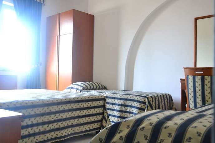 Imagen de la habitación del Hotel Villaggio Eurolido. Foto 5