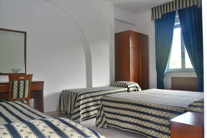 Imagen de la habitación del Hotel Villaggio Eurolido. Foto 6
