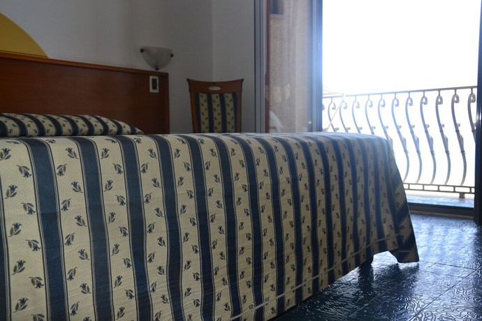 Imagen de la habitación del Hotel Villaggio Eurolido. Foto 7