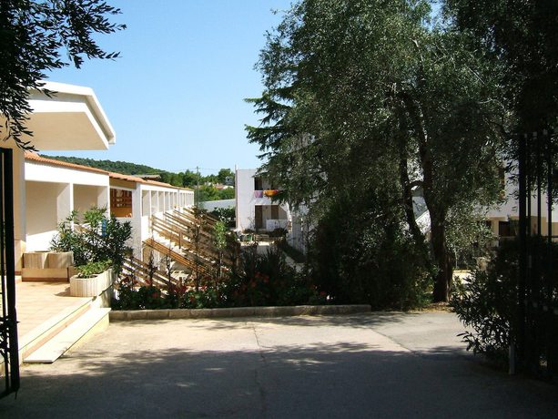 Imagen de los exteriores del Hotel Villaggio Gallo. Foto 15