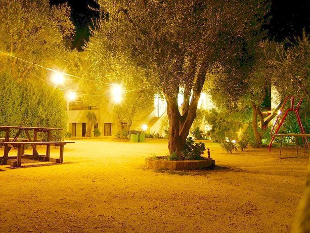 Imagen de los exteriores del Hotel Villaggio Gallo. Foto 16