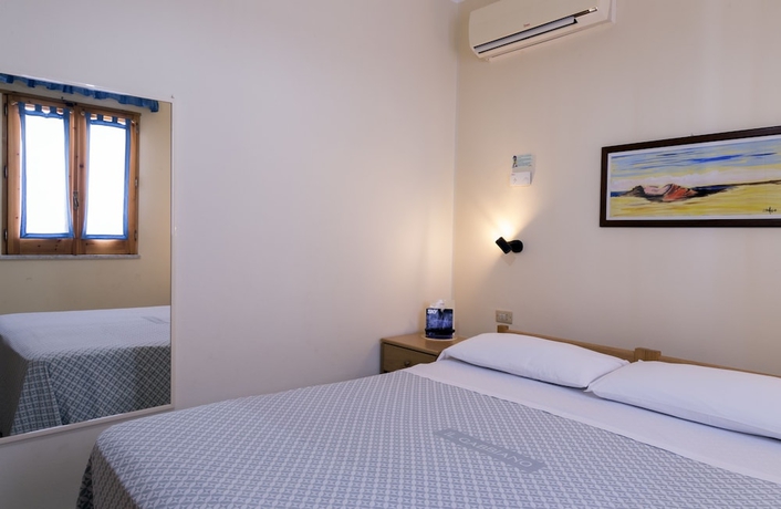 Imagen de la habitación del Hotel Villaggio Il Gabbiano. Foto 7