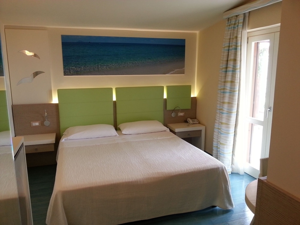 Imagen de la habitación del Hotel Villaggio Il Gabbiano. Foto 8