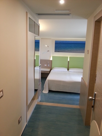 Imagen de la habitación del Hotel Villaggio Il Gabbiano. Foto 11