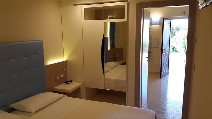 Imagen de la habitación del Hotel Villaggio Il Gabbiano. Foto 14