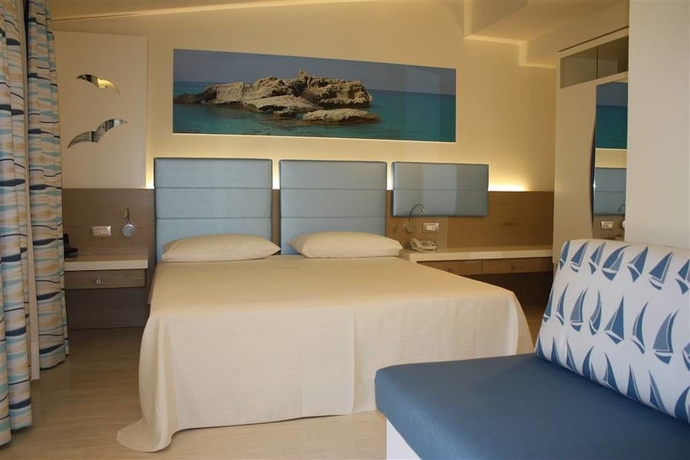 Imagen de la habitación del Hotel Villaggio Il Gabbiano. Foto 18