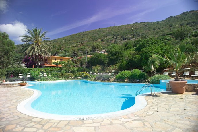 Imagen de la piscina del Hotel Villaggio Innamorata - Villa Adalgisa. Foto 19