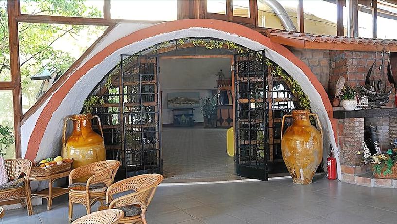 Imagen de los interiores del Hotel Villaggio Irene. Foto 19