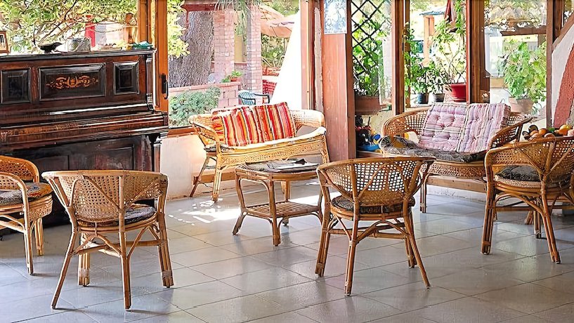 Imagen de los interiores del Hotel Villaggio Irene. Foto 20