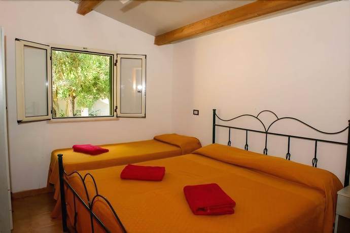 Imagen de la habitación del Hotel Villaggio Irene. Foto 17