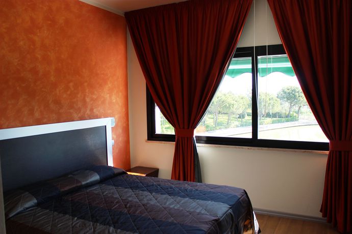 Imagen de los exteriores del Hotel Villaggio La Pescaccia. Foto 10