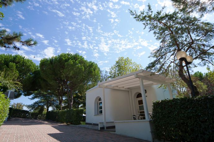 Imagen de la habitación del Hotel Villaggio La Pescaccia. Foto 5