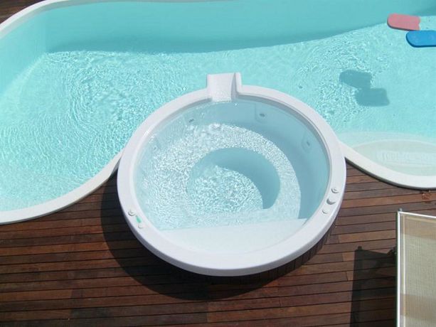 Imagen de los exteriores del Hotel Villaggio La Pescaccia. Foto 16