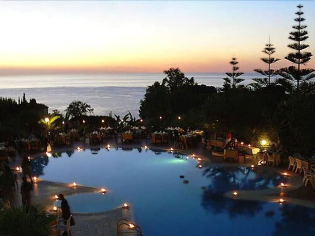 Imagen de la piscina del Hotel Villaggio La Pizzuta. Foto 16