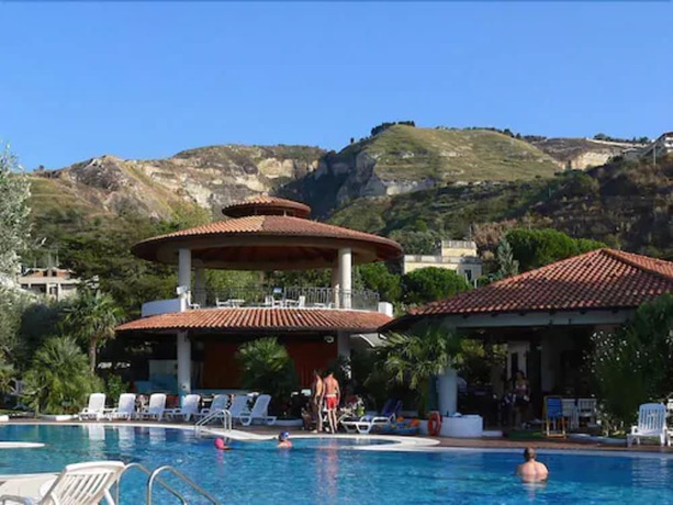 Imagen de los interiores del Hotel Villaggio La Pizzuta. Foto 14