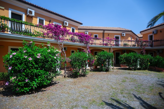 Imagen de los interiores del Hotel Villaggio Lido San Giuseppe. Foto 16