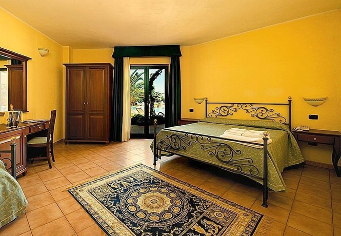 Imagen de la habitación del Hotel Villaggio Lido San Giuseppe. Foto 14