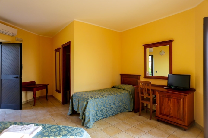 Imagen de los interiores del Hotel Villaggio Lido San Giuseppe. Foto 18