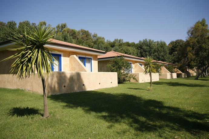 Imagen de los exteriores del Hotel Villaggio L'oasi. Foto 4