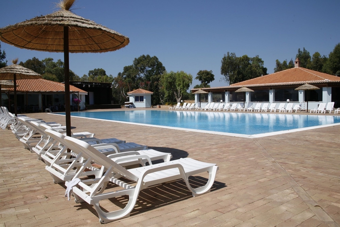 Imagen de la piscina del Hotel Villaggio L'oasi. Foto 10