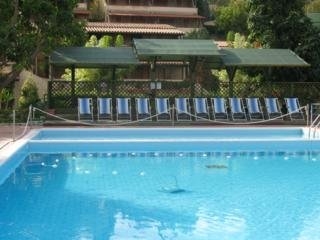 Imagen de la piscina del Hotel Villaggio L'olivara. Foto 4
