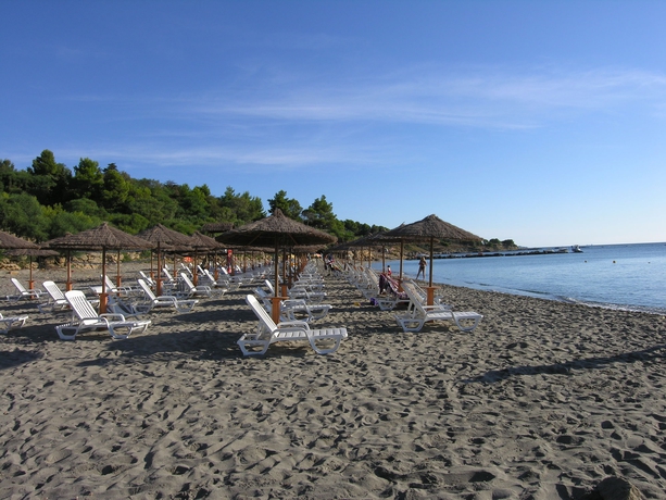 Imagen de los exteriores del Hotel Villaggio Marinella. Foto 8