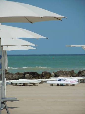 Imagen general del Hotel Villaggio Mithos. Foto 11