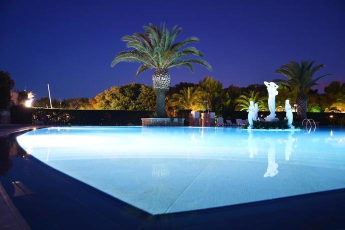 Imagen de la piscina del Hotel Villaggio Pineta al Mare - Campground. Foto 18