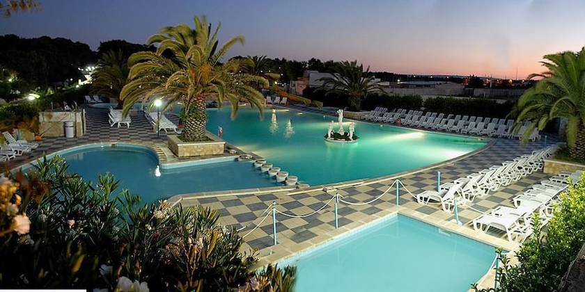 Imagen de la piscina del Hotel Villaggio Pineta al Mare - Campground. Foto 20