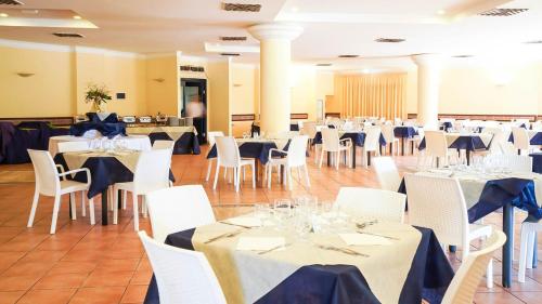 Imagen general del Hotel Villaggio Porto Rhoca. Foto 3