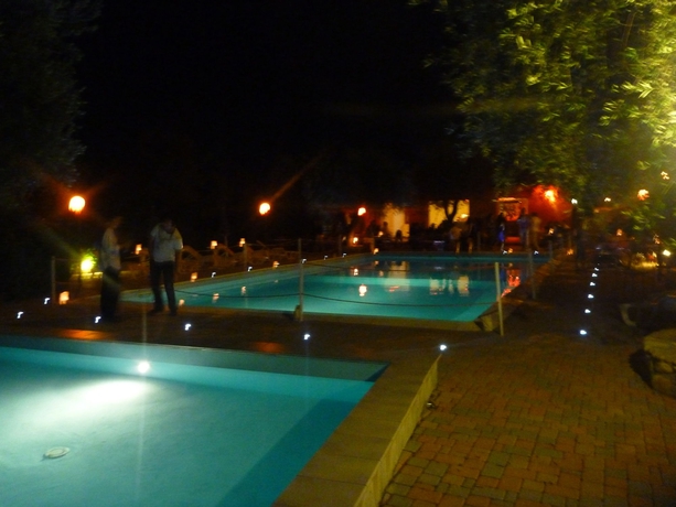 Imagen de la piscina del Hotel Villaggio RTA Borgoverde. Foto 16