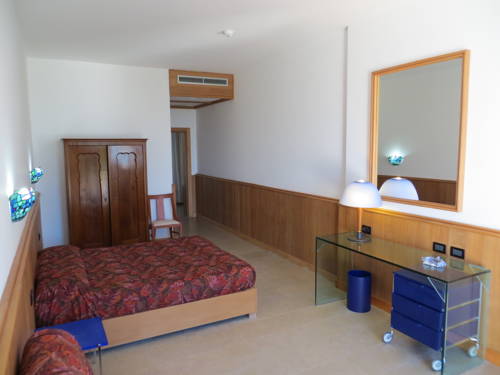 Imagen de la habitación del Hotel Villaggio Ripa. Foto 12
