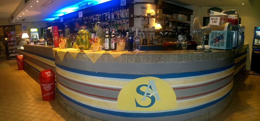 Imagen del bar/restaurante del Hotel Villaggio S. Antonio. Foto 4