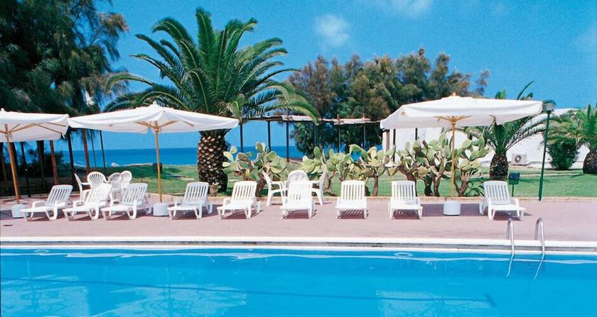 Imagen de la piscina del Hotel Villaggio Sabbie Bianche. Foto 19