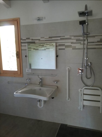 Imagen de la habitación del Hotel Villaggio Samoa. Foto 6