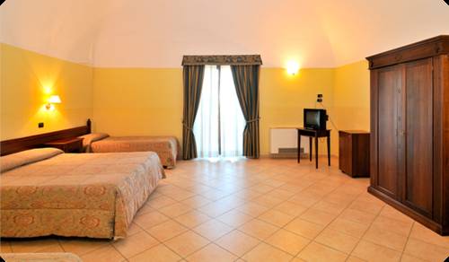 Imagen de la habitación del Hotel Villaggio Santa Lucia. Foto 3