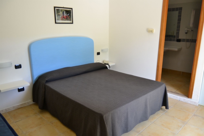 Imagen de la habitación del Hotel Villaggio Spiagge Rosse. Foto 5