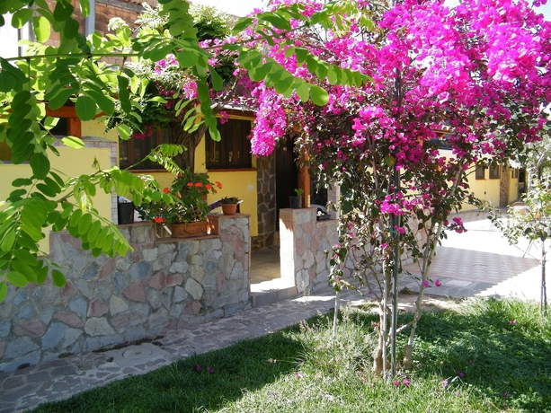Imagen de los exteriores del Hotel Villaggio Tab&ugrave;. Foto 8