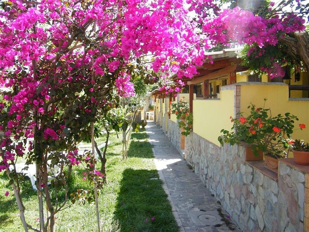 Imagen de los exteriores del Hotel Villaggio Tab&ugrave;. Foto 10