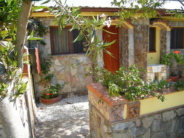 Imagen de los exteriores del Hotel Villaggio Tab&ugrave;. Foto 11
